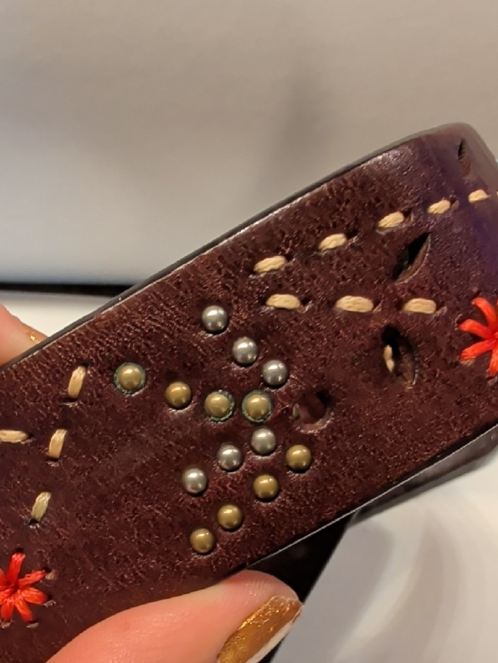 Brown Floral-Accent Leather Belt with Antiqued Brass Buckle - Picture 7 of 13